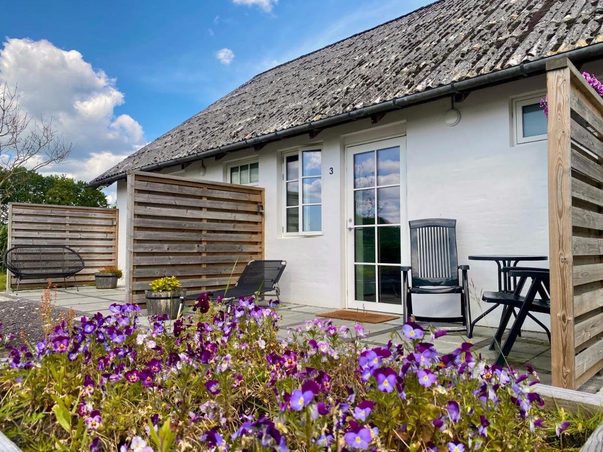 Bogelund Sleep-In Hotell Kårup Exteriör bild